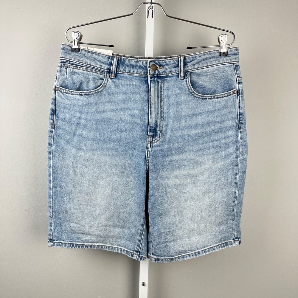 Wrangler Womens 12 High Rise Denim Dad Shorts Jorts Light Blue New NWT - Picture 2 of 6